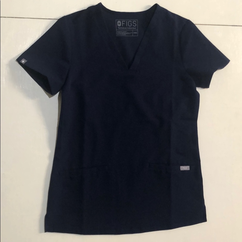 Figs Casma scrub top